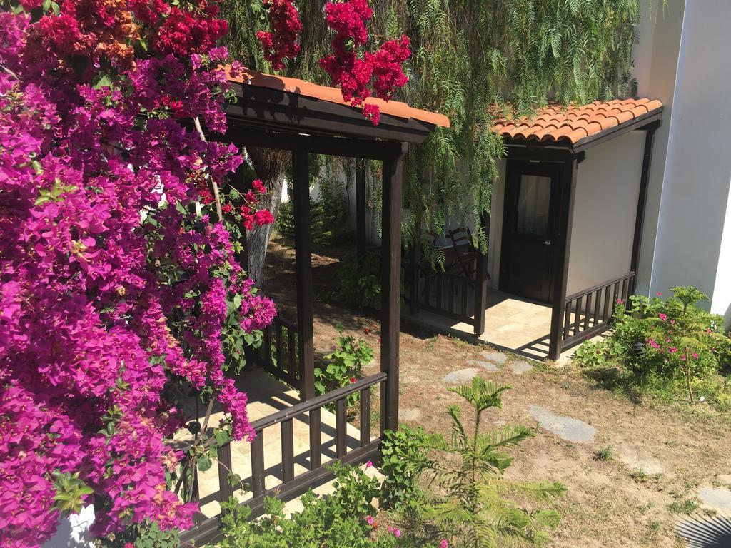 Salinas Beach Hotel Bodrum-Boutique Concept Gumbet ภายนอก รูปภาพ